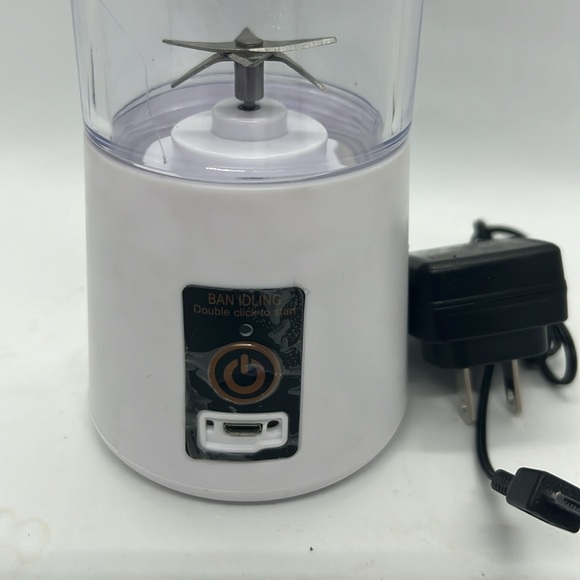 Mini Personal Blender Portable Rechargeable Battery Powered USB Charged - Picture 3 of 5